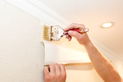 Pose de papier peint à Carling — revêtements muraux et toiles de verre